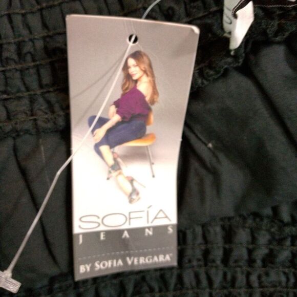 Sofia Vergara Black Eyelet Ruffled Off The Shoulder Top Plus 3X - Picture 8 of 8